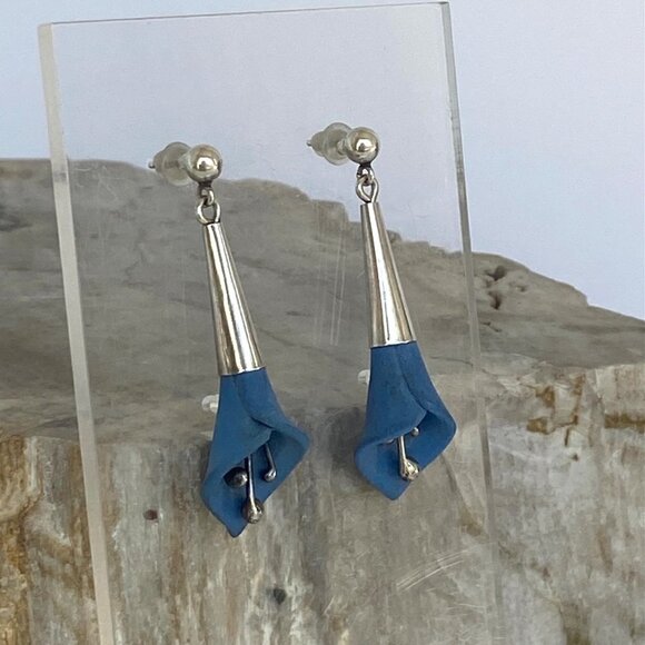 Sterling Silver 925 1.5" Blue Resin 3D Calla Lily Floral Flower Dangle Earrings - Picture 8 of 16